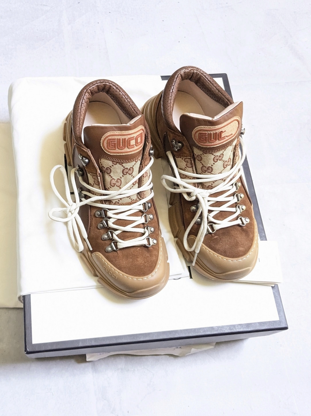 GUCCI Flashtrek Sneakers Brown Monogram Logo GG Men US 9.5 Suede Leather Hiking